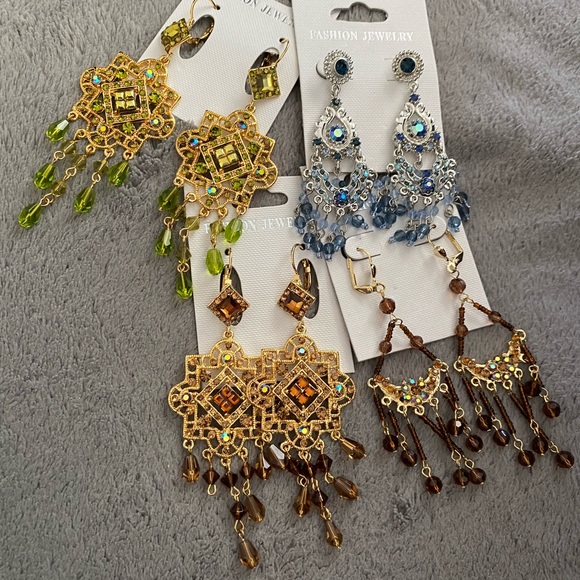 {4 pairs} Fashion long dangle event  earrings - Picture 4 of 9